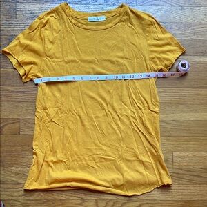 MICHELLE by Commune Tee. XS NWOT 🌟